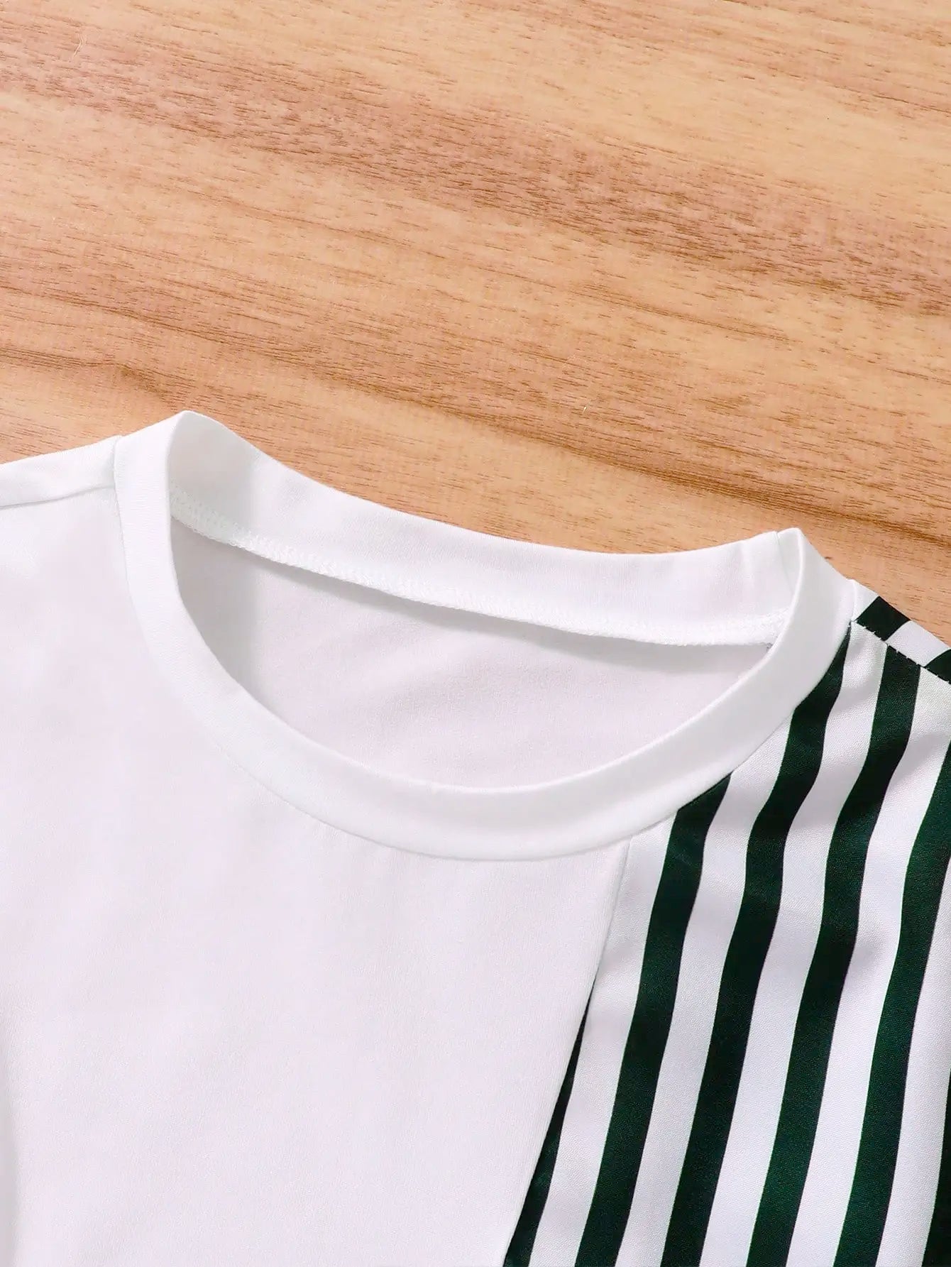 Girls black and white striped dress: stylish belt design, elegant bow decoration